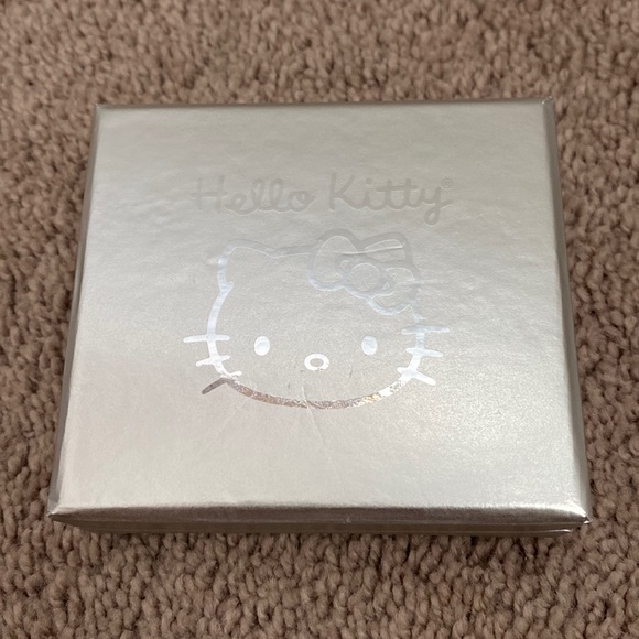 Hello Kitty x Sephora Compact Mirror - Picture 12 of 14